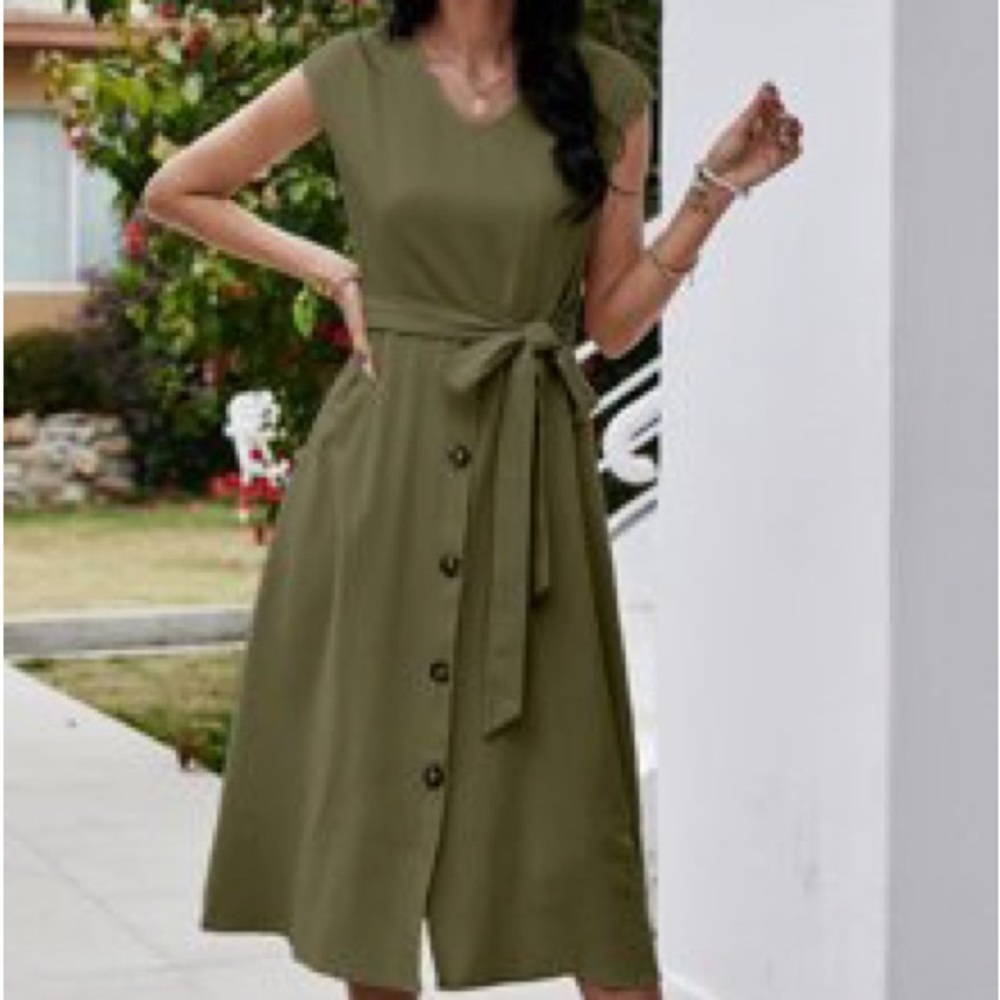 SHEIN - Green front button down waist tie dress - large